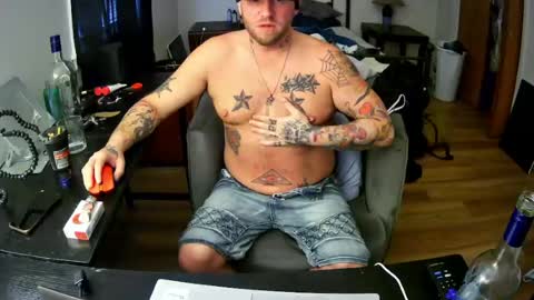 livingpuddle online show from May 31, 11:16 pm