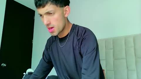 logaan_grey online show from January 16, 6:43 pm