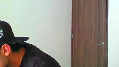 logaan_grey online show from December 30, 6:38 pm