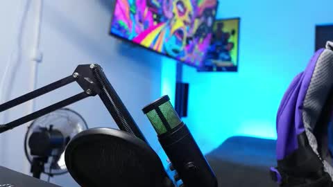 logan_hugh8 online show from February 13, 2:51 am