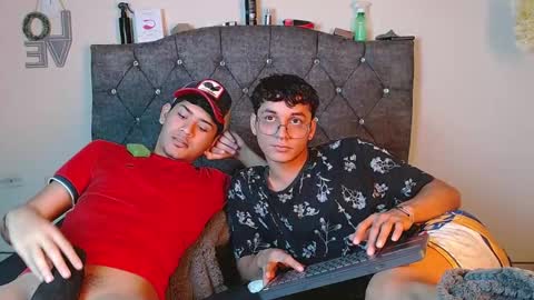 Snapshot of logan_willyams_ chatting on September 21, 12:33 am logan_willyams_ online show from September 21, 12:33 am