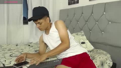 loganjhonson19 online show from March 8, 2:37 am