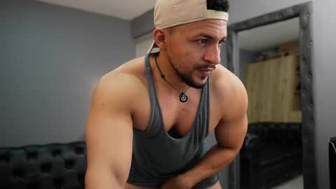 loganmartinx online show from March 6, 1:13 am