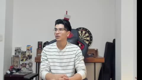 Snapshot of logannick chatting on January 10, 8:18 am Logan online show from January 10, 8:18 am