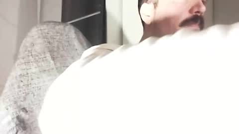 Lucas online show from November 7, 1:47 pm