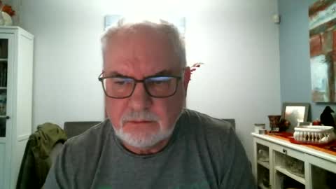 loop102 online show from April 4, 7:11 pm