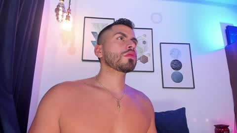 Snapshot of los_juanes chatting on January 2, 8:35 pm JUAN  JUAN online show from January 2, 8:35 pm