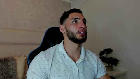 Louis online show from December 23, 7:50 am