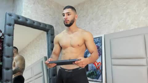 Louis online show from March 20, 4:22 pm