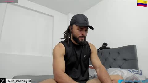 louis_marley_ online show from May 24, 7:53 pm