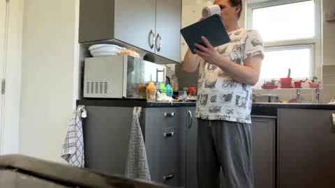 getnaked123 online show from April 22, 10:53 am