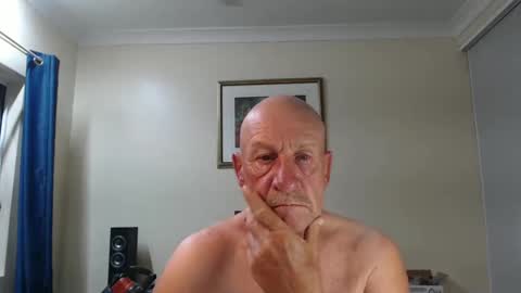 Snapshot of lovesblackazz chatting on December 31, 11:09 am Lovesblackazz online show from December 31, 11:09 am