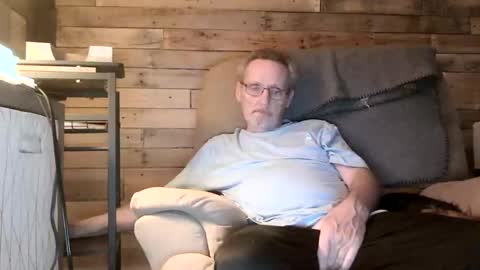 just here to have fun and cum online show from April 19, 11:53 am