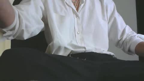 lovexjuxn77 online show from February 15, 6:38 pm