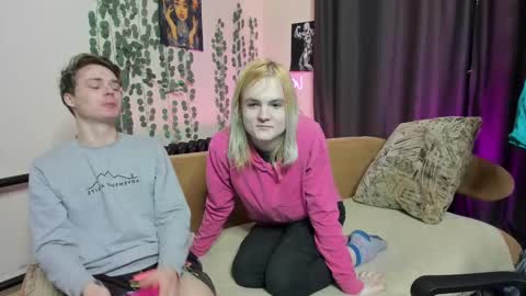 Snapshot of loyasteve chatting on February 22, 8:07 am VECTORSTEVEPVT IS OPEN online show from February 22, 8:07 am