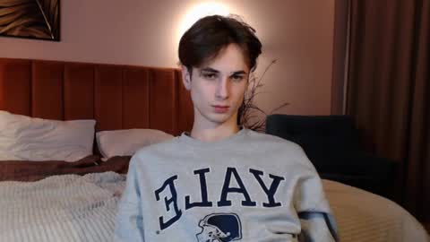 lucacharm online show from February 9, 12:07 am