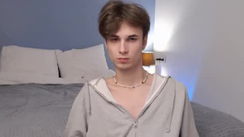 lucacharm online show from February 26, 10:40 pm