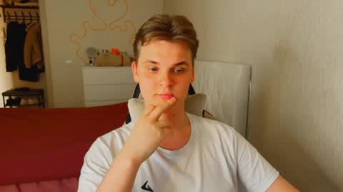 Lucas Gill online show from March 26, 1:37 pm