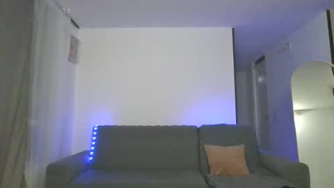 Lucas online show from April 17, 2:03 am