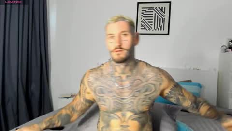 lucasexclusive online show from November 26, 8:28 am