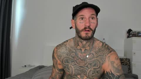 lucasexclusive online show from April 10, 5:47 am