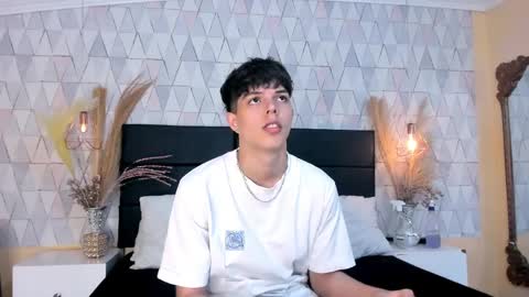 Lucasopry online show from April 6, 11:55 am