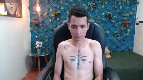 LucassSmith11 online show from December 13, 7:53 pm