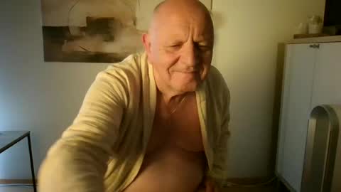 lucbottom031249 online show from July 7, 8:40 am