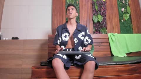 Lucca Moreti online show from April 1, 9:00 am