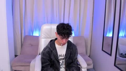 Lucho online show from April 3, 4:09 am