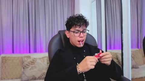 Lucho online show from April 14, 4:12 am