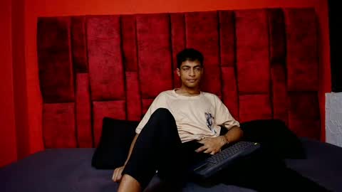 LUCK AND SAMUEL online show from April 14, 2:11 am