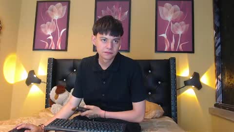 luckk_ online show from April 15, 5:51 am