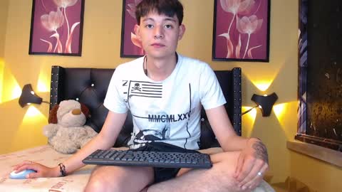 luckk_ online show from April 10, 6:20 am