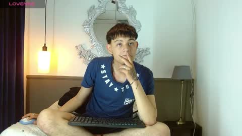 luckk_ online show from April 11, 6:31 am