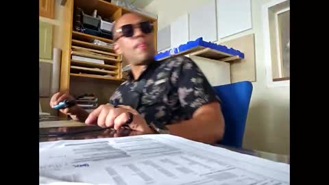 Snapshot of luisgspotdetector chatting on October 15, 5:09 pm luisgspotdetector online show from October 15, 5:09 pm