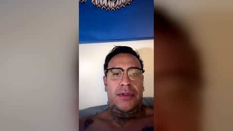 luisjg24hrs online show from April 1, 5:43 pm