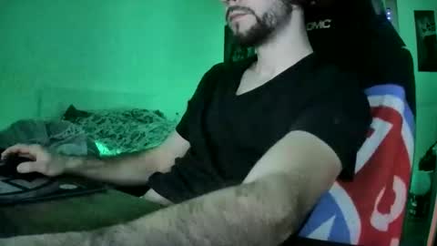 lukasschoetz online show from April 4, 5:32 pm