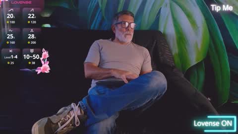 Luke Crews online show from December 21, 8:28 pm