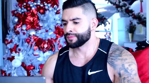 Lukhas f4f online show from December 11, 9:33 pm