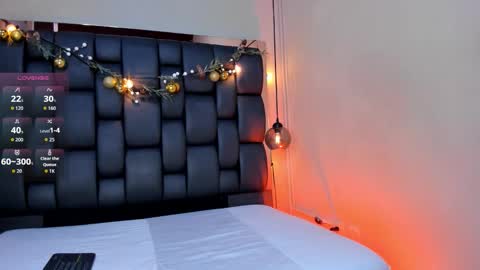 Luna Stanford online show from January 5, 7:28 pm