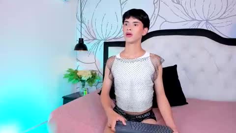 Luna Stanford online show from October 25, 2:24 am