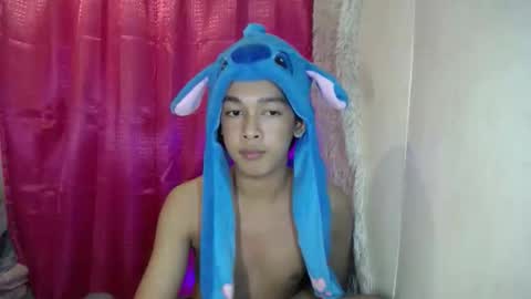 lunarmaxxx online show from April 5, 5:20 pm