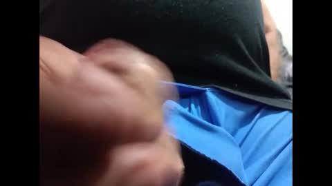 Snapshot of lutorres chatting on January 11, 3:55 am lutorres online show from January 11, 3:55 am