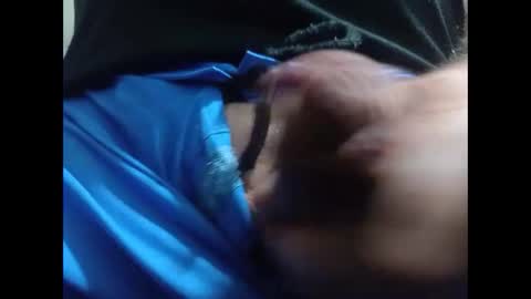 Snapshot of lutorres chatting on January 3, 3:27 am lutorres online show from January 3, 3:27 am