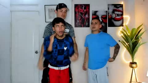 Jackson and Matt online show from April 15, 2:33 am