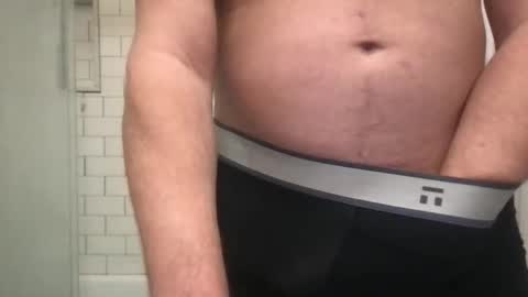 lvguynextdoor440656 online show from November 12, 4:07 am