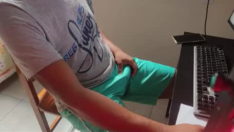 m0ren01995 online show from January 18, 11:34 am