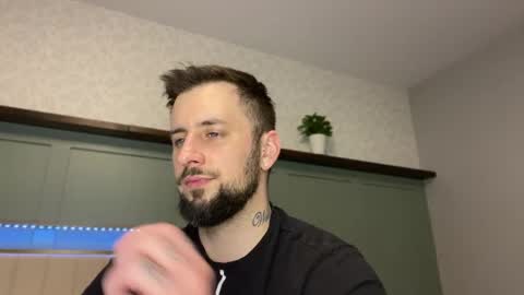 m_stephen online show from April 14, 3:39 am