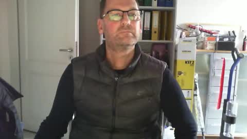 macfly67 online show from January 19, 2:08 pm